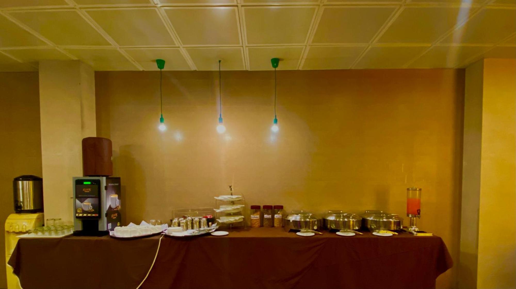 Ace Prime Hotel 大诺伊达 外观 照片